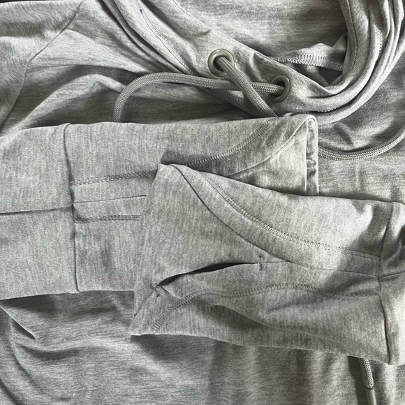 Athleta hooded top - Picture 3 of 3